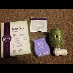 Scentsy nightlight❗️hold for @victoria9