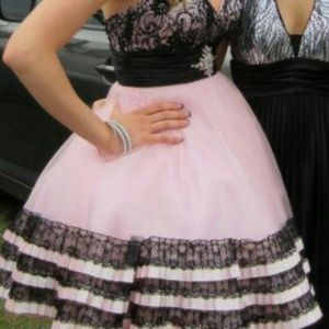 Prom dess