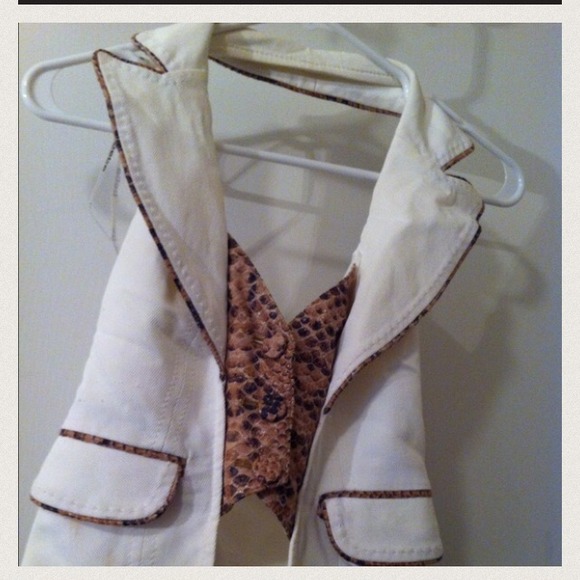 Bebe white linen vest