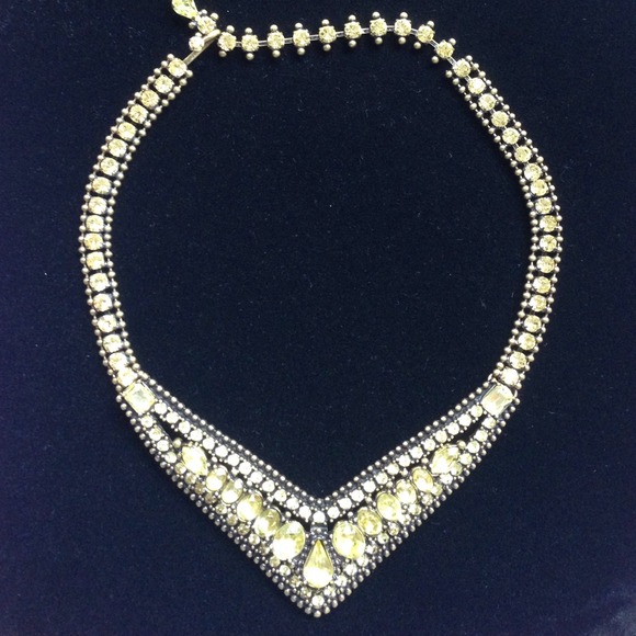 Hand-crafted Statement v-collar necklace +bracelet