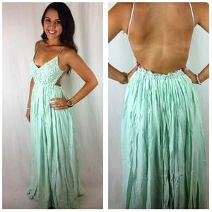 Big Deal Maxi Dress (M)