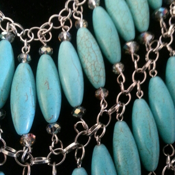 Triple layer turquoise look necklace set - Picture 3 of 3
