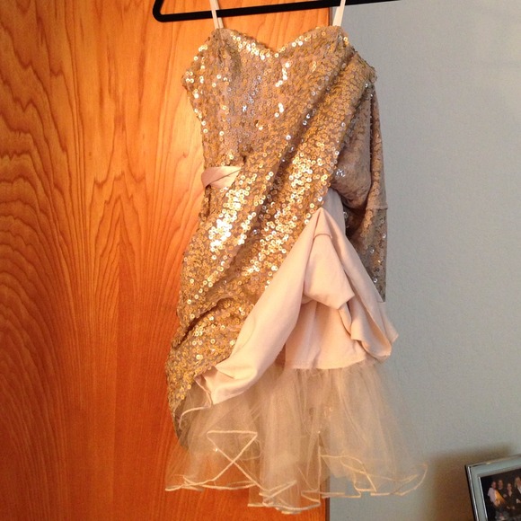Nordstrom Gold Sequin Dress - Picture 4 of 4