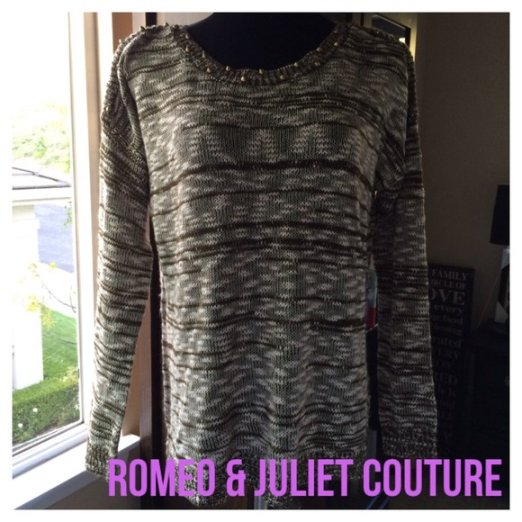 Studded pullover in fantastic condition