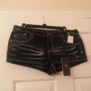 Star Pocket Detail Short