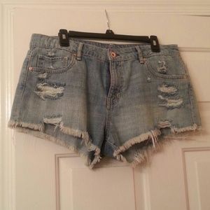 Vintage Style Distressed High Waist Shorts