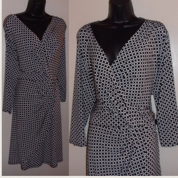 Lane Bryant NWT Flattering Dress Plus Size 22/24 - Picture 3 of 3