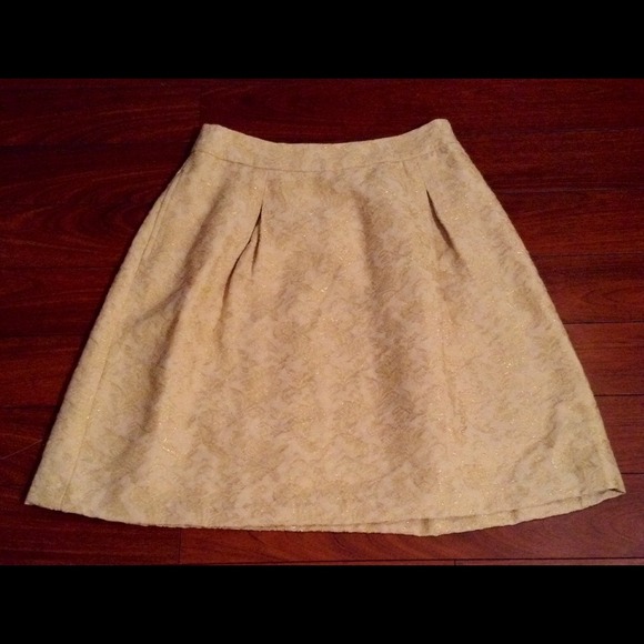 Gorgeous gold glittering skirt! NWT! - Picture 3 of 3