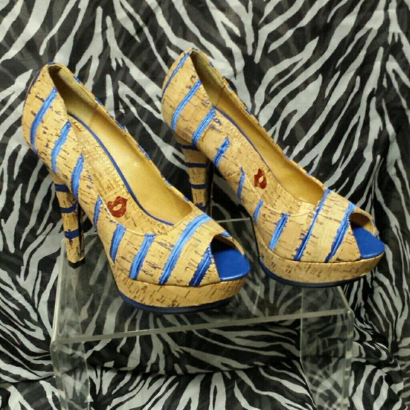 NWOT never worn W/ box PeepToe platform heel - Picture 1 of 3