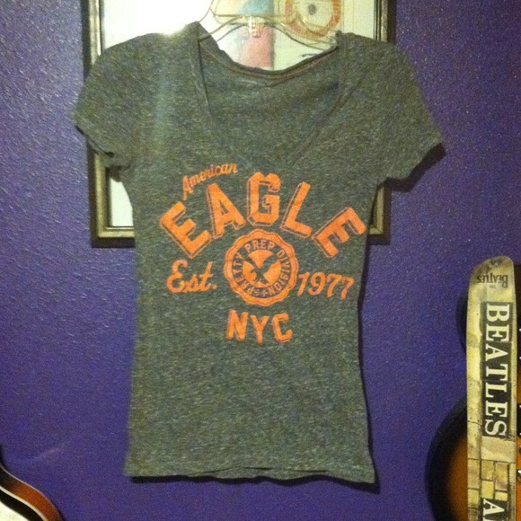 American eagle v-neck
