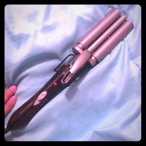 💢TRADED💢Revlon Hair Crimper