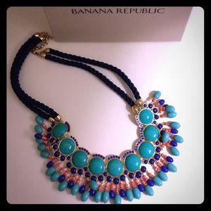 Banana Republic Necklace!