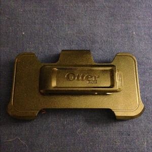 Otter box clip holder for iPhone 5