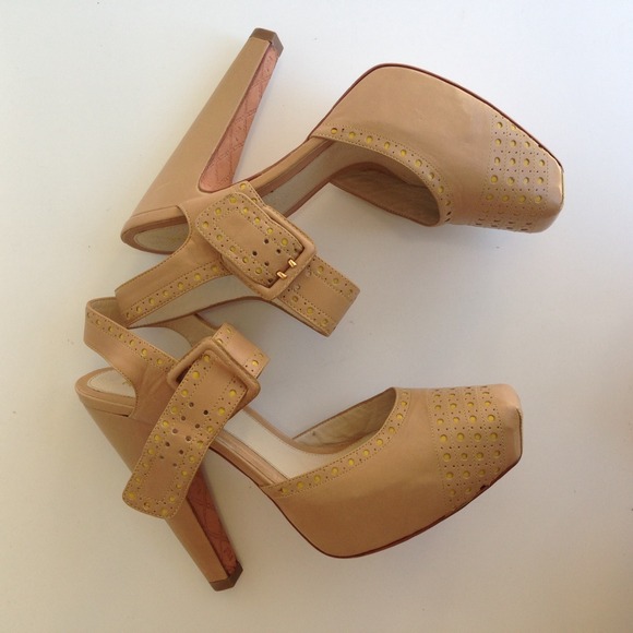 L.A.M.B. All leather tan strappy pumps Sz 9 new - Picture 3 of 4
