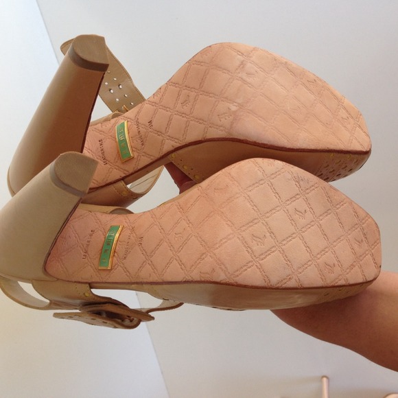 L.A.M.B. All leather tan strappy pumps Sz 9 new - Picture 4 of 4