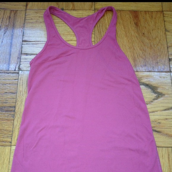 ❌Sold in bundle Lululemon razor back tank - Picture 2 of 3