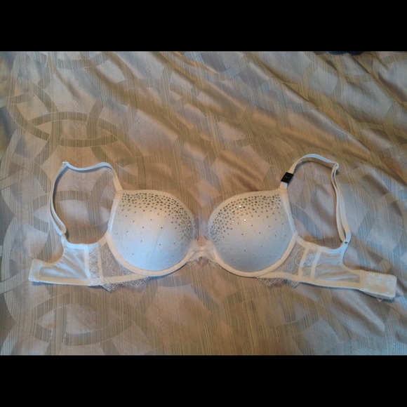 32DD Victoria's Secret Bra