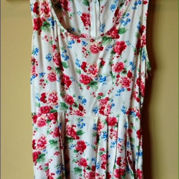 Forever 21 Floral Dress- S - Picture 2 of 3