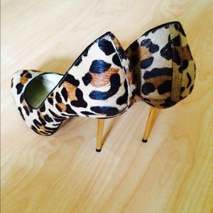 Leopard Print Pumps