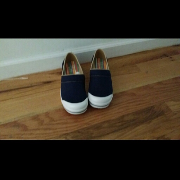 Brand new blue and white Dansko