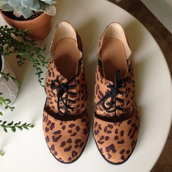 Forever 21 Leopard Print Cut Out Shoes- 8