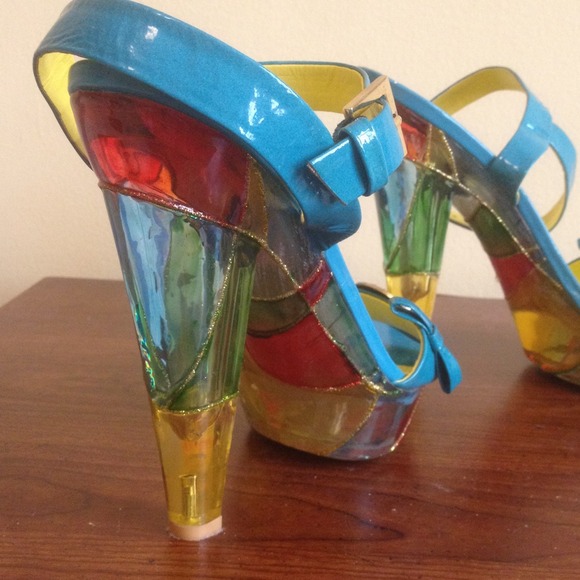 Shoes - Picture 3 of 3