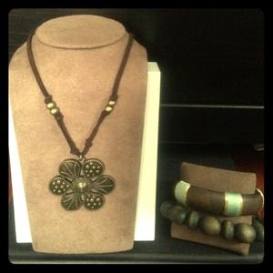 Bohemian suede necklace set with two bracelets