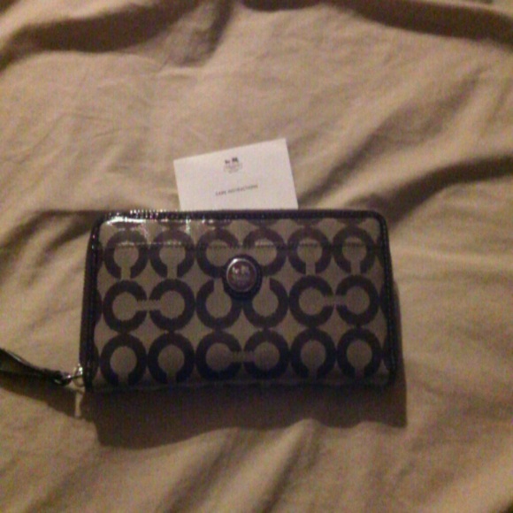 Coach wallet (will negotiate)