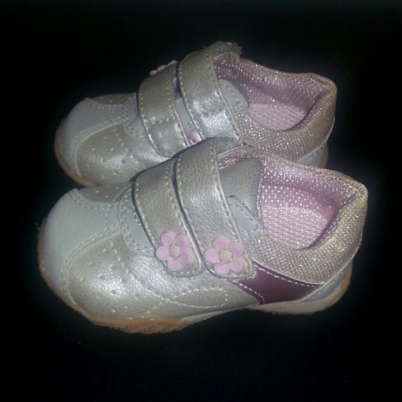 Baby Girl Sneakers Size 2 - Picture 2 of 4