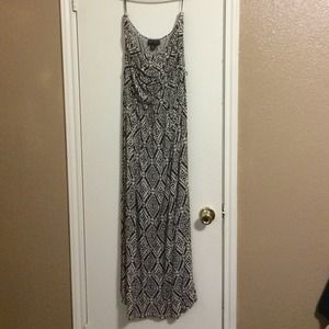 Strapless sundress with cute print!