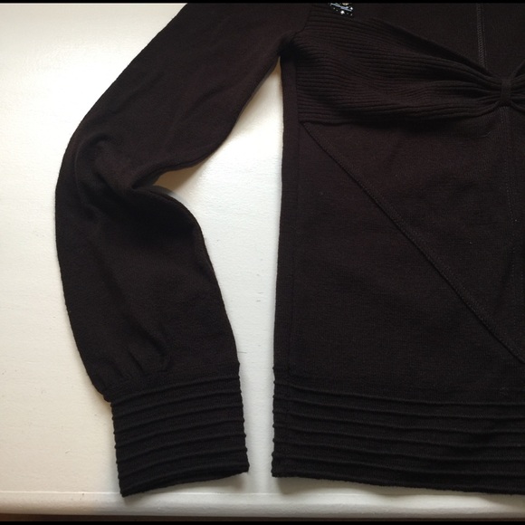 Authentic Bluemarine Sweater!! - Picture 5 of 8