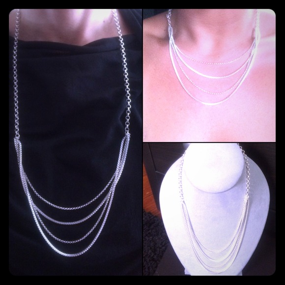 Liz Claiborne 3 styles in 1 silver necklace
