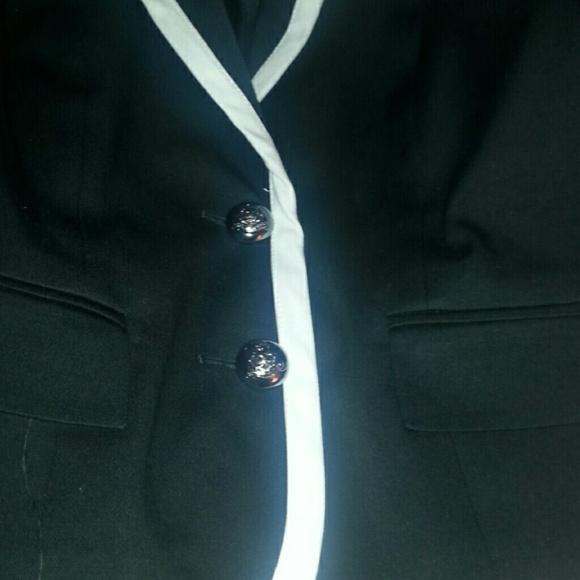 Helen Berman blazer with white trim - Picture 3 of 4