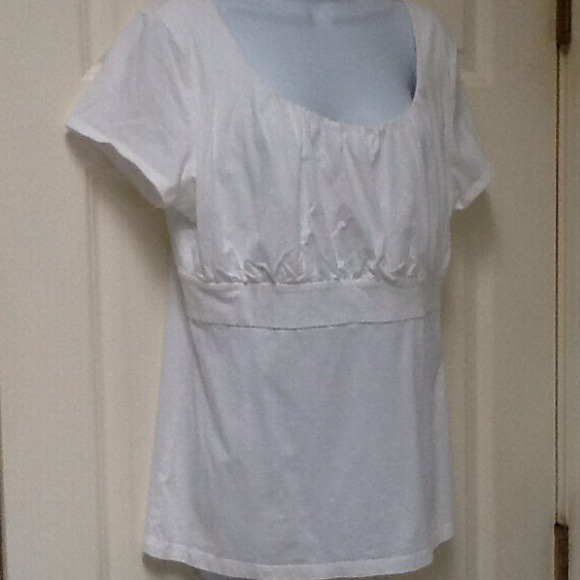 Ann Taylor white tee