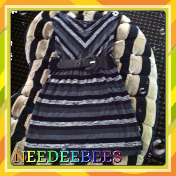 Rue21 Dresses & Skirts - Beautiful dress with belt and peridot ring