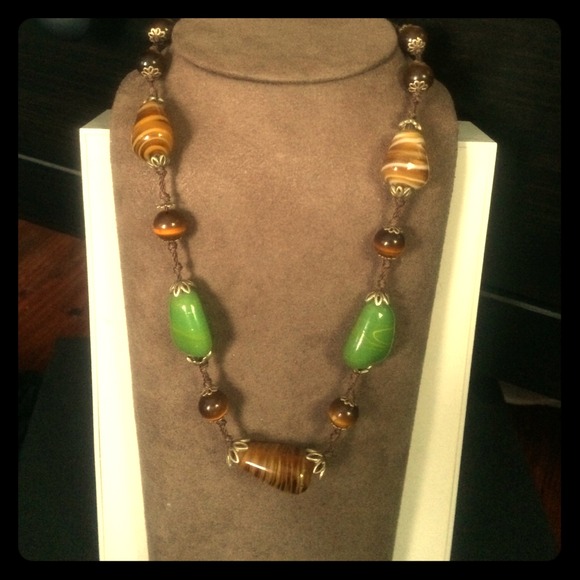 Liz Claiborne stone necklace