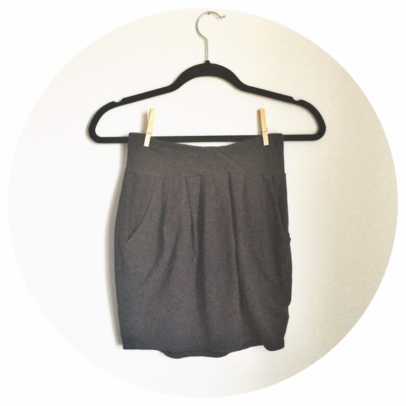 🚫SOLD🚫with $20+ Purchase Mini Skirt with Pockets