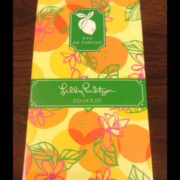 Lilly Pulitzer squeeze perfume