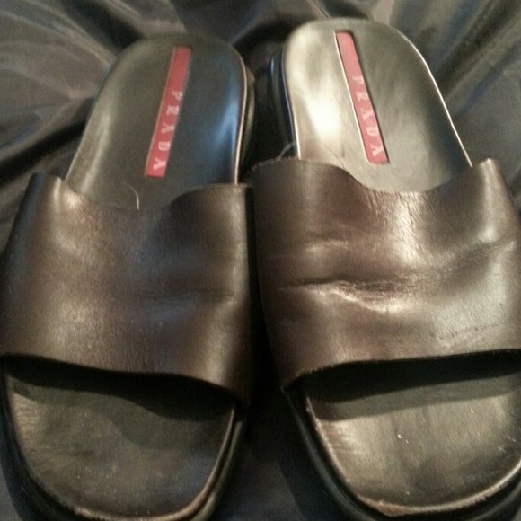 ⚡️Reduced⚡️Woman's Prada leather sandal