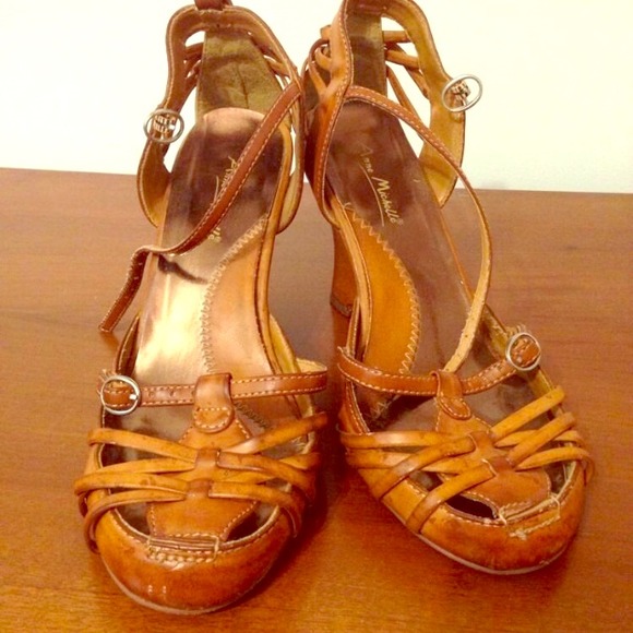 Anne Michelle Wedges