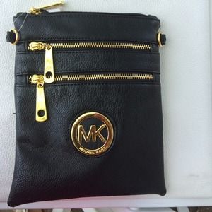 Michael Kors Cross Bag