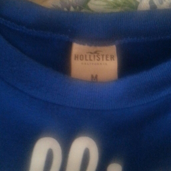 HOLLISTER T SHIRT - Picture 3 of 3