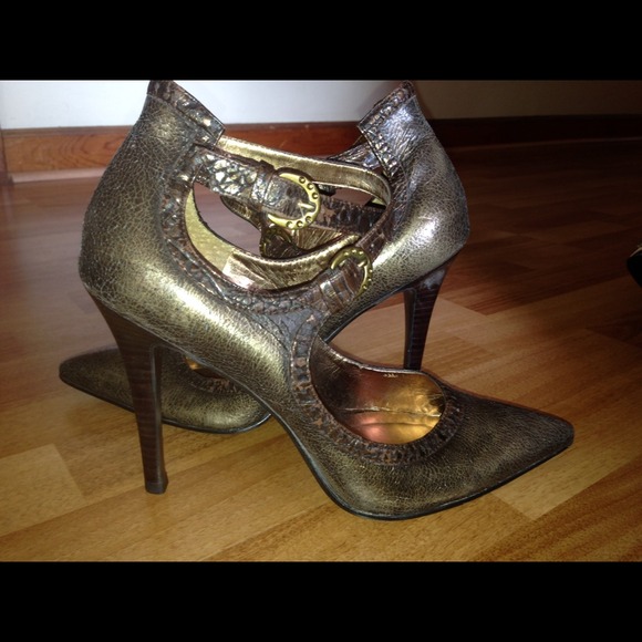 Carlos Santana pumps - Picture 1 of 3
