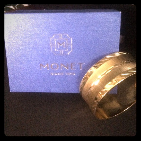 Monet Gold Bangle