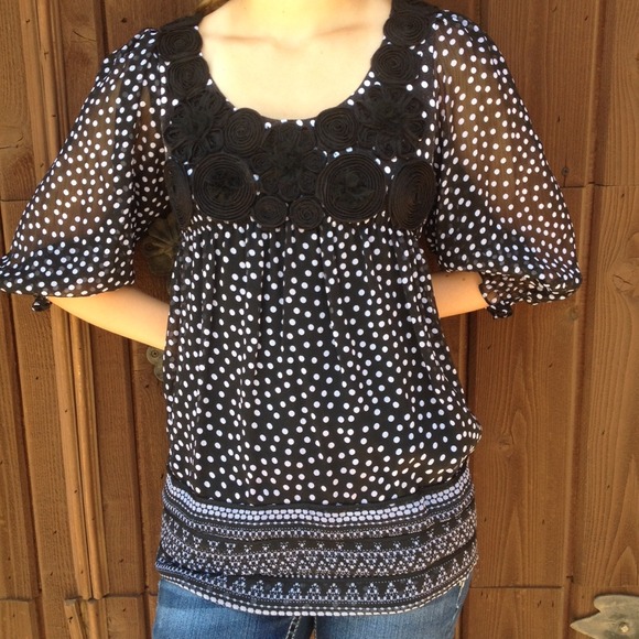 Boutique Tops - Polka Dot Rosette Top