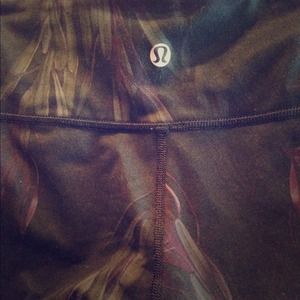 lululemon athletica Wunder Under crops sz 4 (XS)