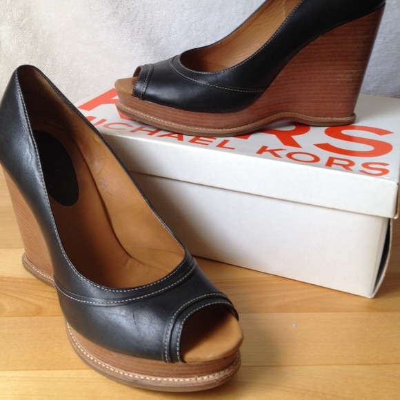 michael kors peep toe wedge
