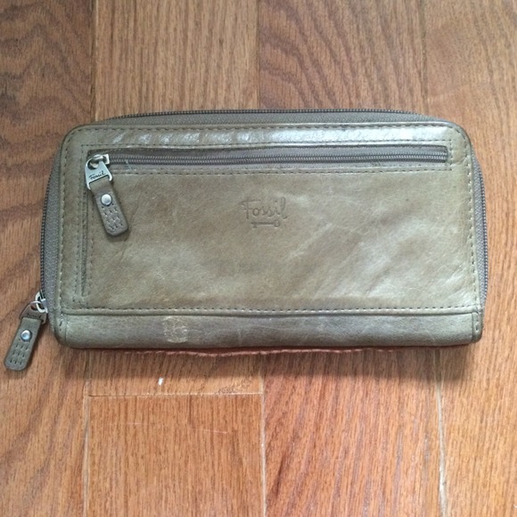🚫SOLD🚫Free with Purchase Leather Fossil Wallet - Picture 2 of 4