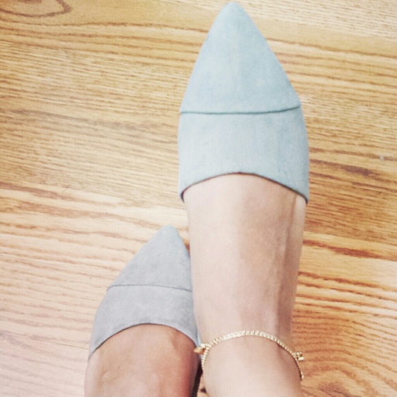 Grey Pointy Flats - Picture 3 of 4