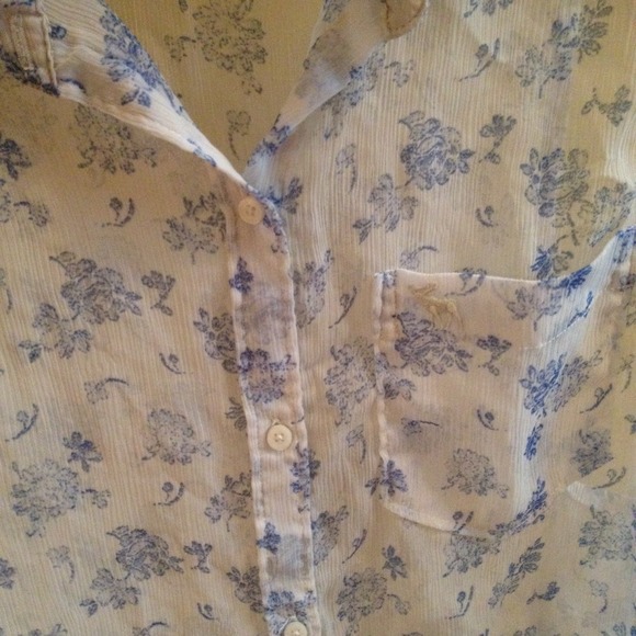 ABERCROMBIE & FITCH floral fashion top - Picture 3 of 4